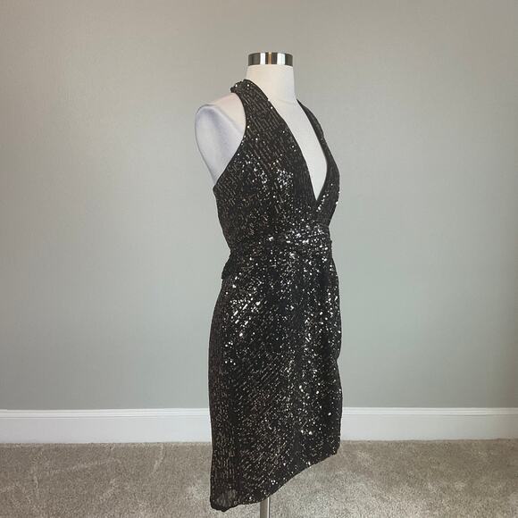 Black Sequined Mini Sheath Cocktail Dress Size 12 Large Cut Out Back by AQUA - Picture 3 of 11